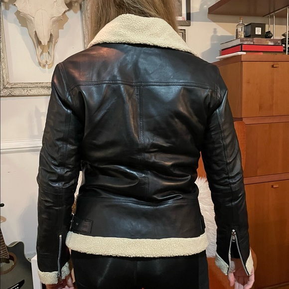Leather aviator jacket with faux shearling - Picture 11 of 13